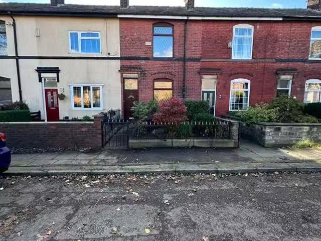 2 bedroom terraced house for rent in Delamere Street, Bury, Gr.