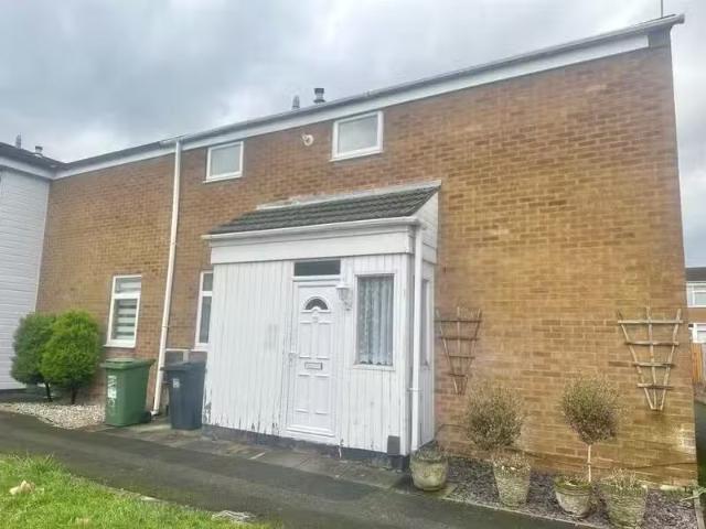 2 bedroom terraced house for rent in Drayton Close, Redditch.