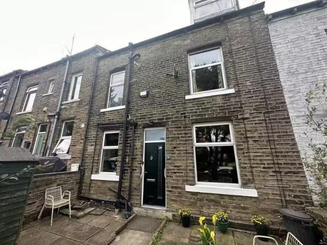 2 bedroom terraced house for rent in Edgar St, Clayton, BD14