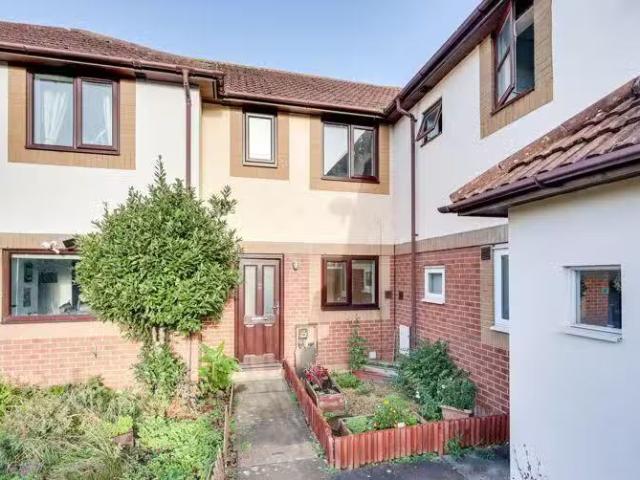 2 bedroom terraced house for rent in Elmdale Court, Trowbridge.