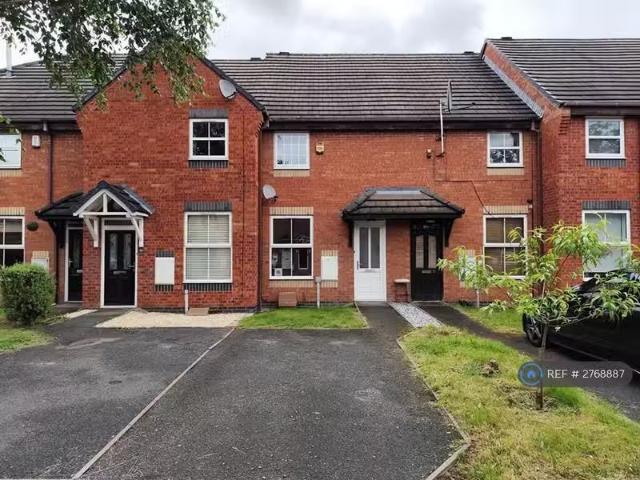 2 bedroom terraced house for rent in Fairburn Avenue, Crewe, CW2