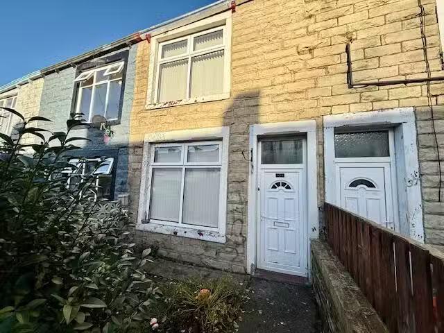 2 bedroom terraced house for rent in Fulham Street, Nelson, La.