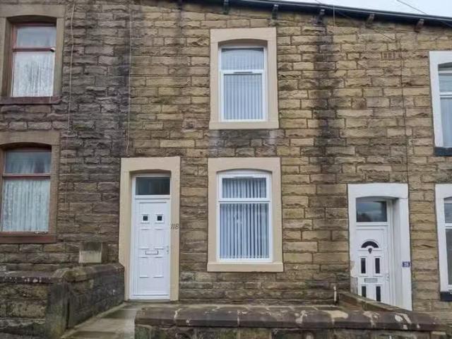 2 bedroom terraced house for rent in Knotts Lane, Colne, Lanca.