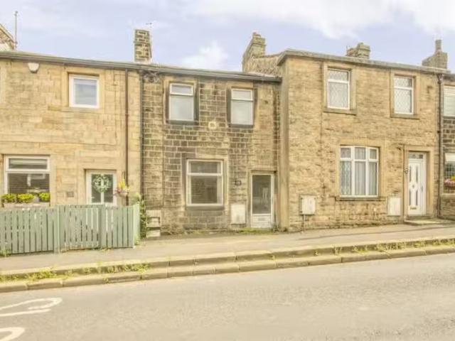 2 bedroom terraced house for rent in Keighley Road, Cowling, B.