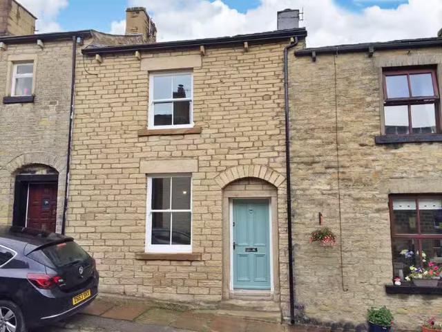 2 bedroom terraced house for rent in Kings Street, Skipton, BD23