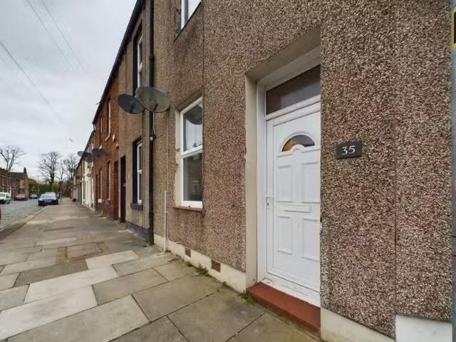 2 bedroom terraced house for rent in Hawick Street, Carlisle.