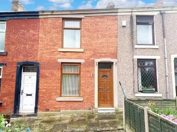 2 bedroom terraced house for rent in Haydock Street, Blackburn.