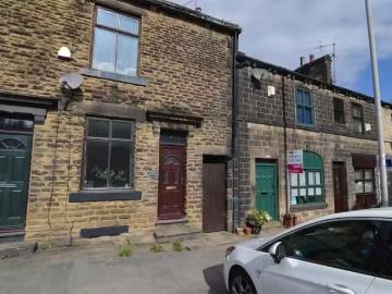 2 bedroom terraced house for rent in Harrogate Road, Apperley.