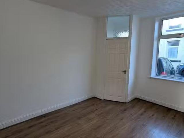 2 bedroom terraced house for rent in Heap Street, Burnley, BB10