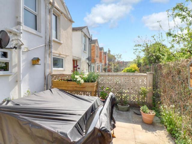 2 bedroom terraced house for rent in Hungerford Road, Lower Weston, Bath, BA1