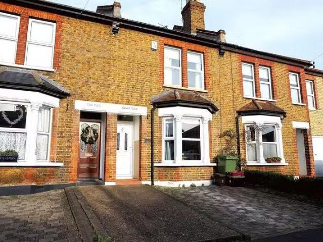 2 bedroom terraced house for rent in Mount Road, Bexleyheath.