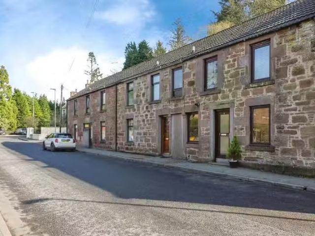 2 bedroom terraced house for rent in Monboddo Street, Auchenbl.