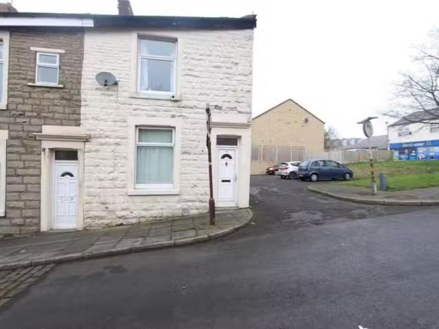 2 bedroom terraced house for rent in Norris Street, Darwen, Bl.