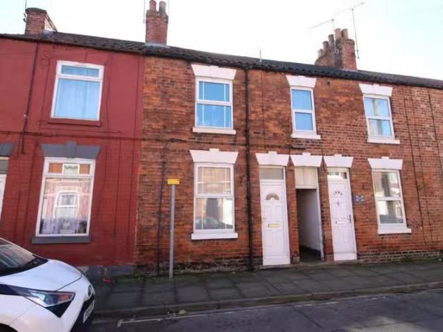 2 bedroom terraced house for rent in Newport, Barton Upon Humb.
