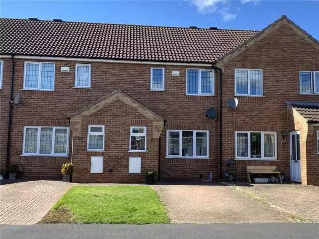 2 bedroom terraced house for rent in Nursery Close, Barton Upo.