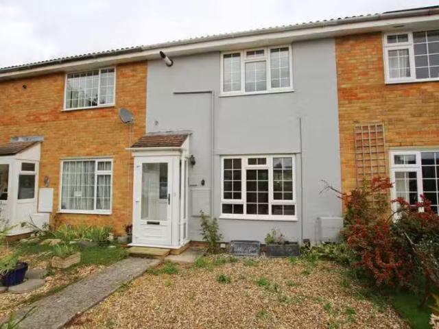 2 bedroom terraced house for rent in St Nicholas Close, North.