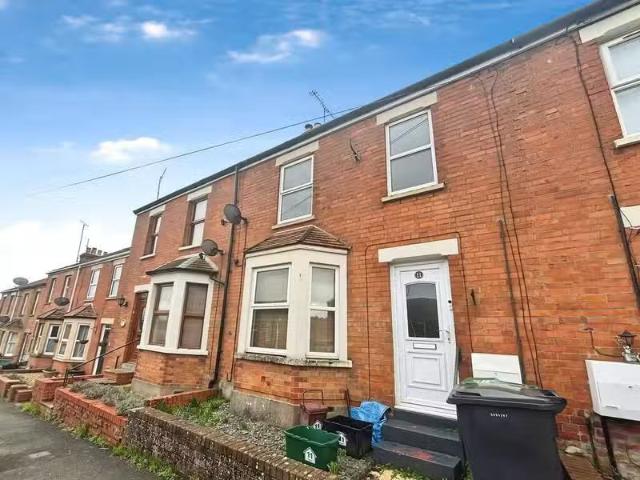 2 bedroom terraced house for rent in Percy Road, Yeovil, BA21