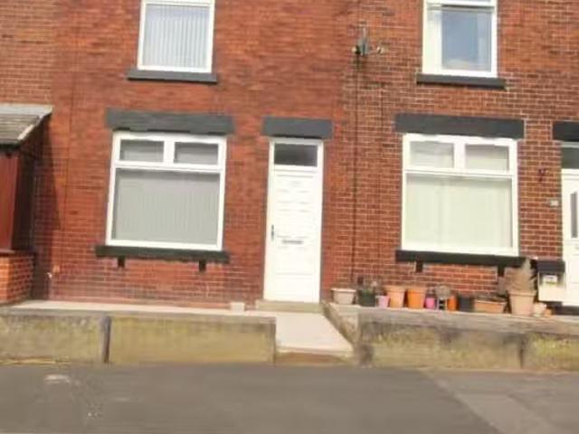 2 bedroom terraced house for rent in Queens Avenue, Bromley Cr.