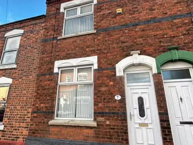 2 bedroom terraced house for rent in Rigg Street, Crewe, Chesh.