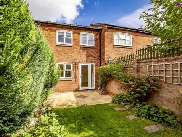 2 bedroom terraced house for rent in Runcie Close, St. Albans, Hertfordshire, AL4