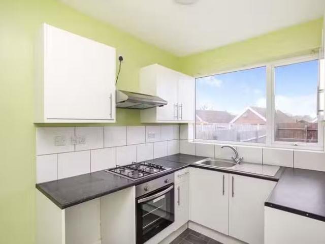 2 bedroom terraced house for rent in Wood Street, Bedworth, Wa.