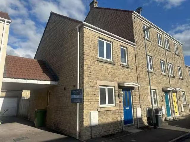2 bedroom terraced house for rent in Wallington Way, Frome, BA11