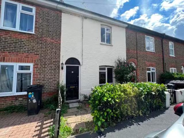 2 bedroom terraced house for rent in Wantz Road, Maldon, Esint.