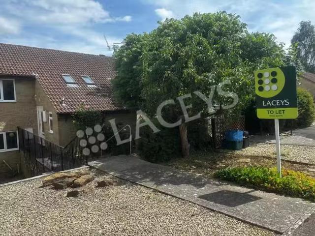 2 bedroom terraced house for rent in White Mead, Yeovil, BA21