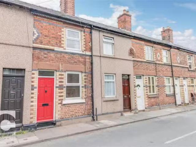 2 bedroom terraced house for rent in Town Lane, Little Neston.