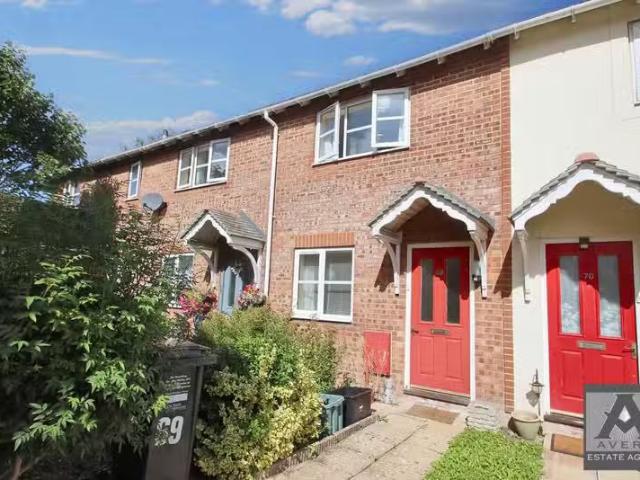 2 bedroom terraced house for rent in The Barrows, Locking Cast.