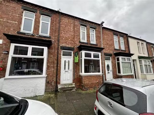 2 bedroom terraced house for rent in Trafalgar Terrace, Darlin.
