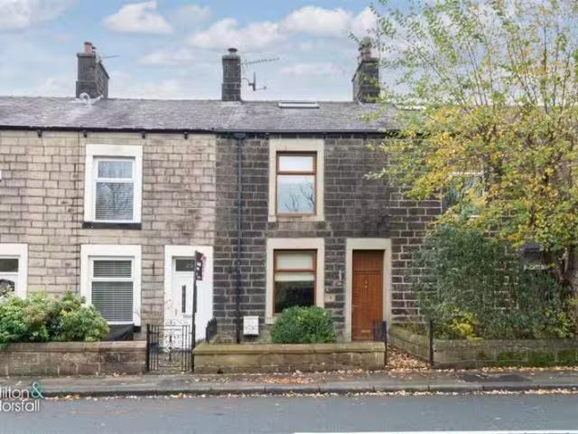 2 bedroom terraced house for rent in Trawden Road, Colne, BB8