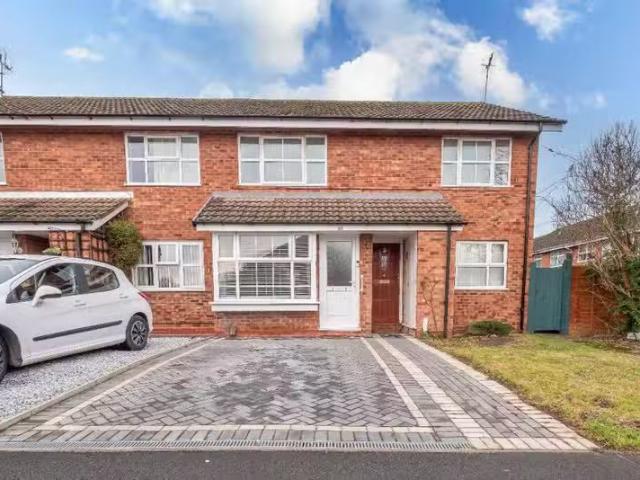 2 bedroom terraced house for rent in Trevelyan Crescent, Strat.