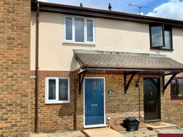 2 Bedroom Terraced House For Rent In Twyford, Reading