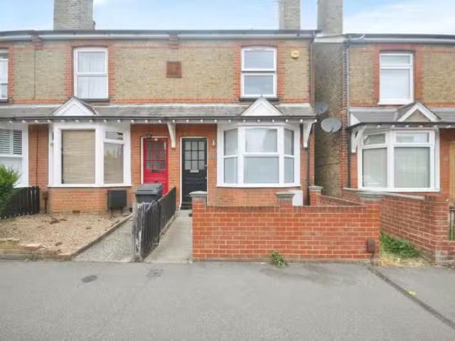 2 bedroom terraced house for rent in Vicarage Road, Old Moulsh.