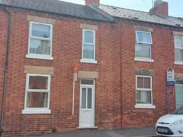 2 bedroom terraced house for rent in Victoria Street, Melbourn.