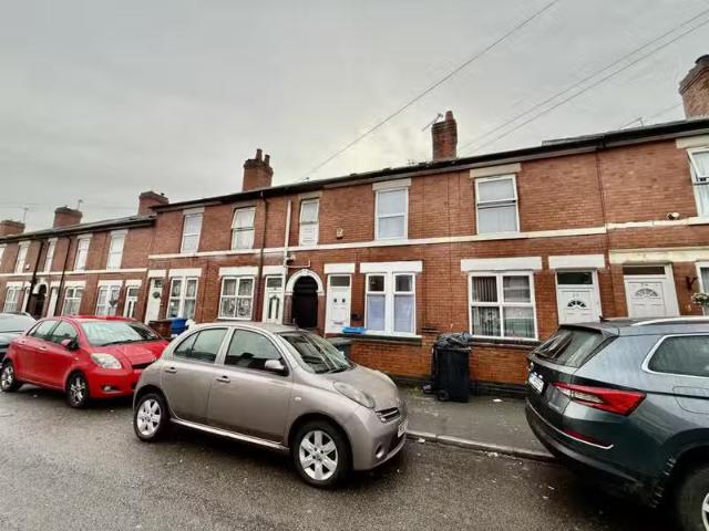 2 bedroom terraced house for rent in Violet Street, Derby, Der.