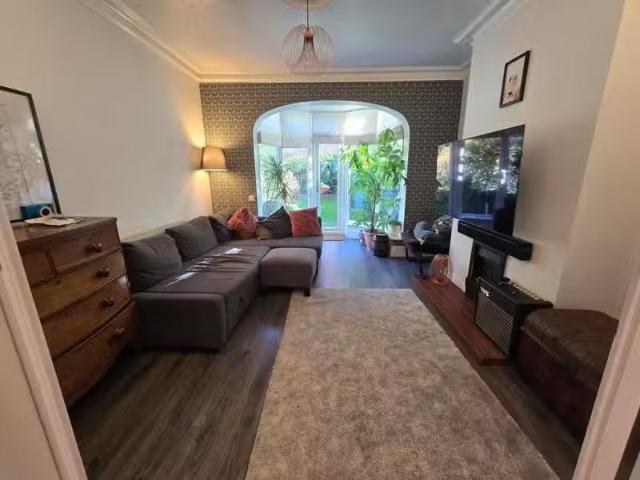 2 bedroom terraced house for rent in Yew Tree Villas, Wylde Gr.