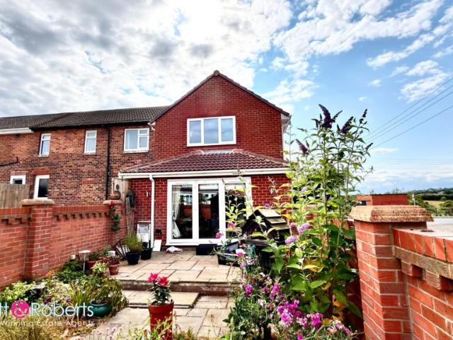 2 bedroom terraced house for sale