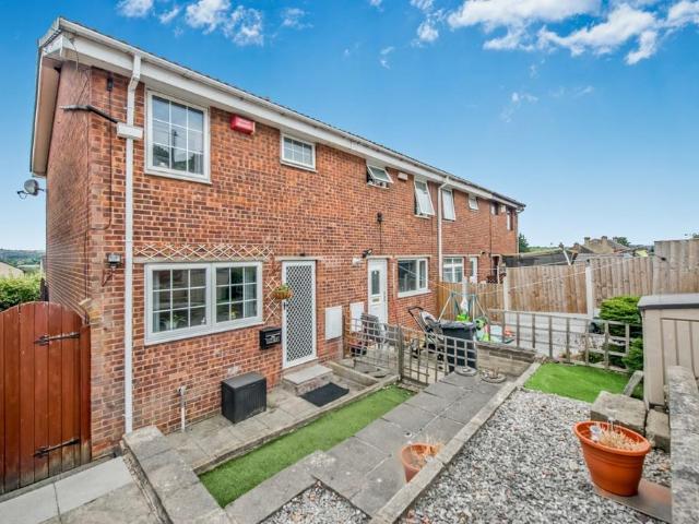 2 bedroom terraced house for sale
