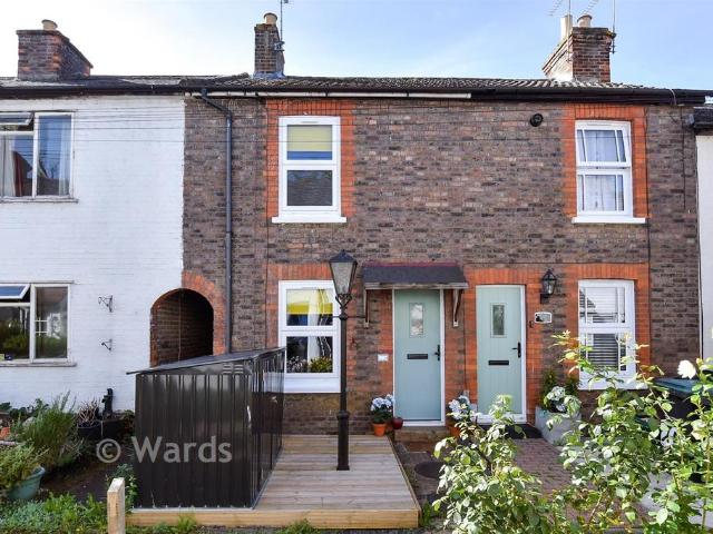 2 bedroom terraced house for sale