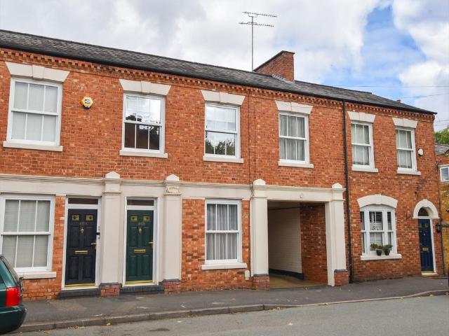 2 bedroom terraced house for sale
