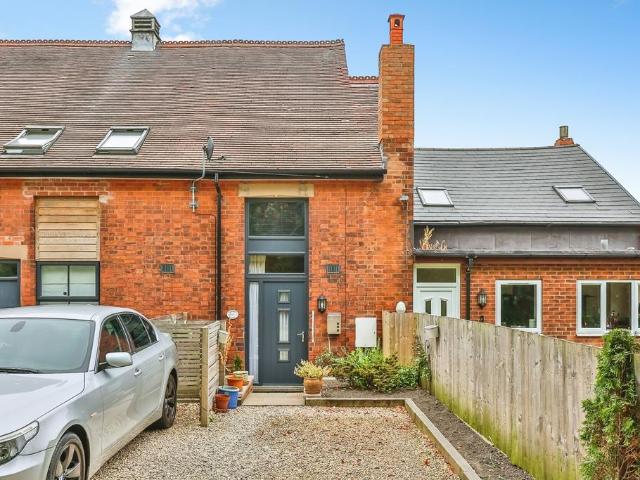 2 bedroom terraced house for sale