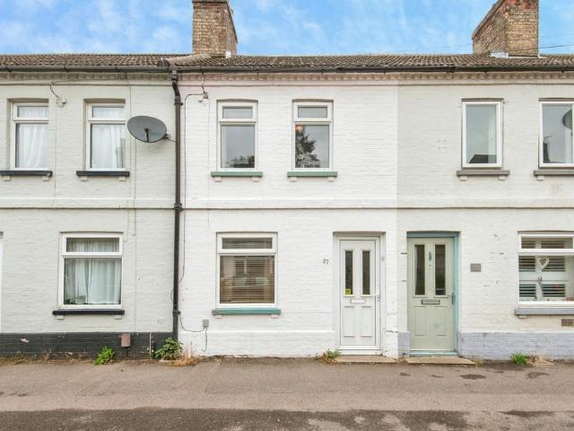 2 bedroom terraced house for sale