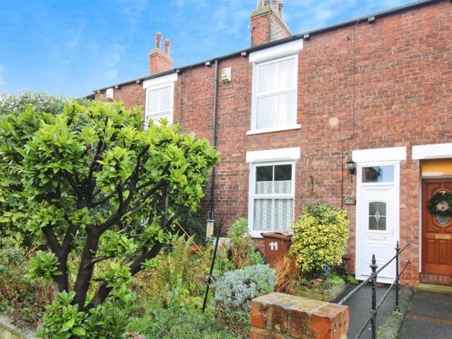 2 bedroom terraced house for sale