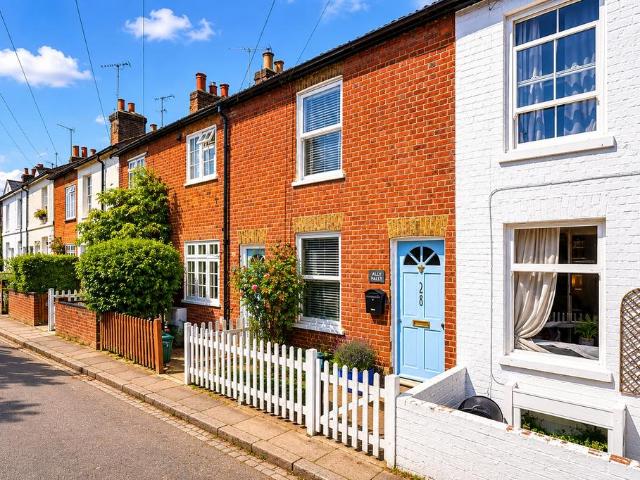 2 bedroom terraced house for sale