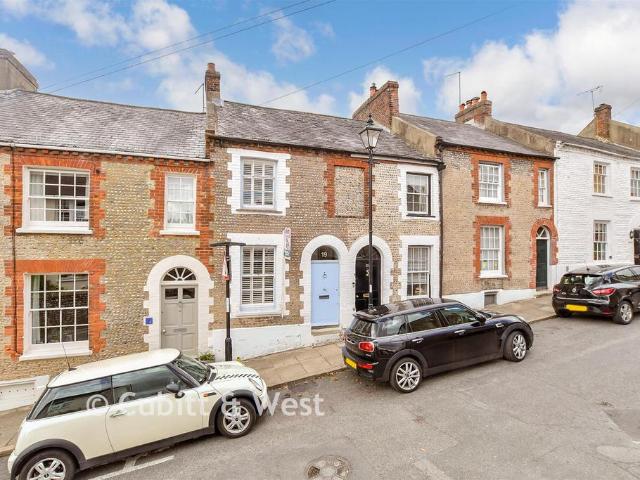 2 bedroom terraced house for sale