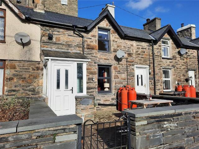 2 bedroom terraced house for sale