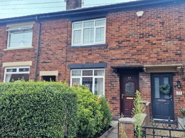 2 bedroom terraced house for sale