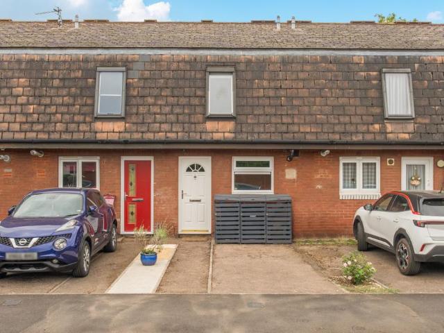 2 bedroom terraced house for sale